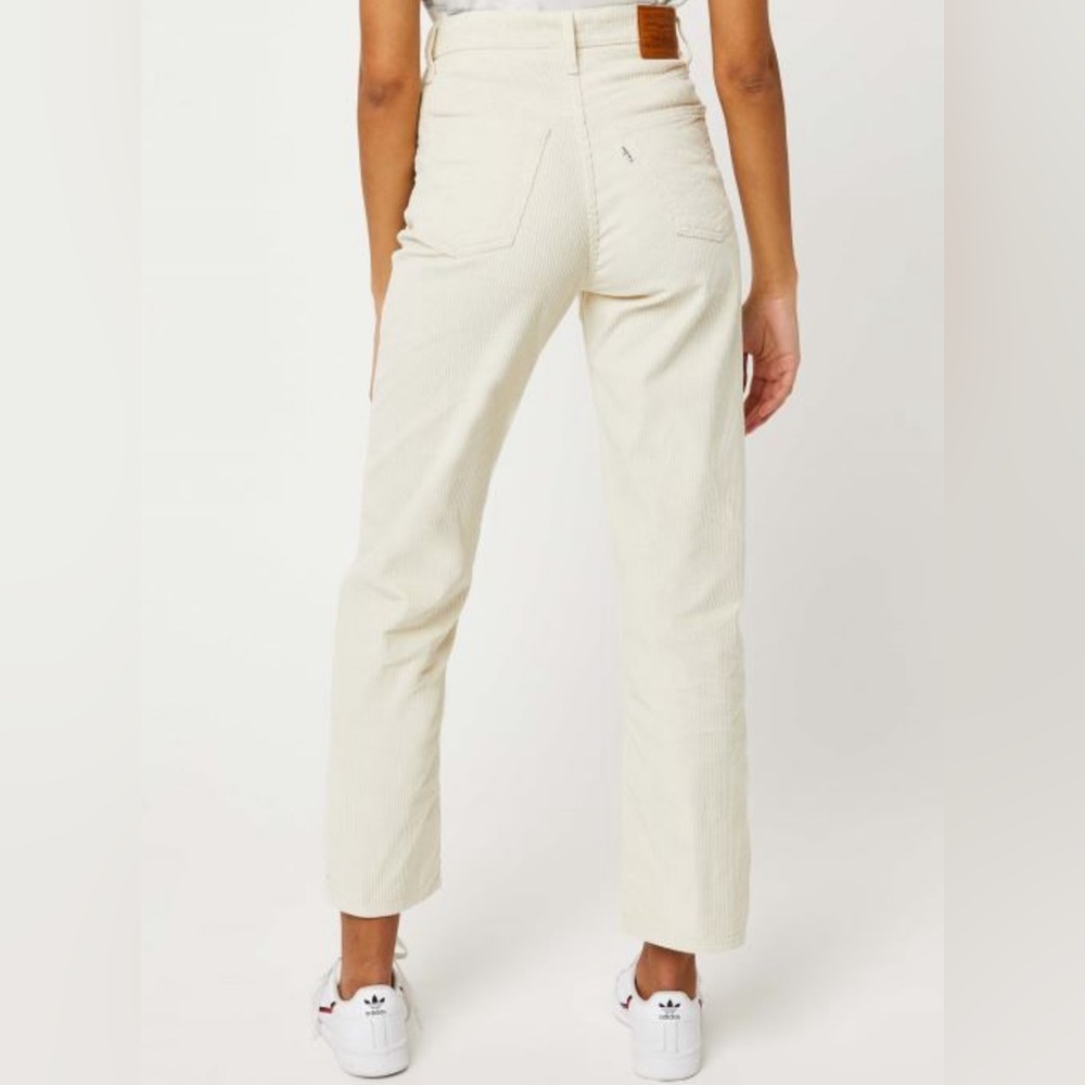 Levi’s ribcage jeans in distressed off white